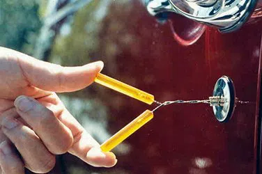 community Locksmith Store Minneapolis, MN 612-584-2588 - broken-key-extraction