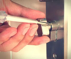 community Locksmith Store Minneapolis, MN 612-584-2588 - lock-locksmiths